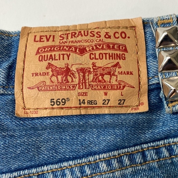 Levi’s 569 Loose High Waist Studded Jean Shorts Size 27 - Picture 7 of 8